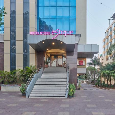 Hotel Studio Estique Pune Exteriör bild