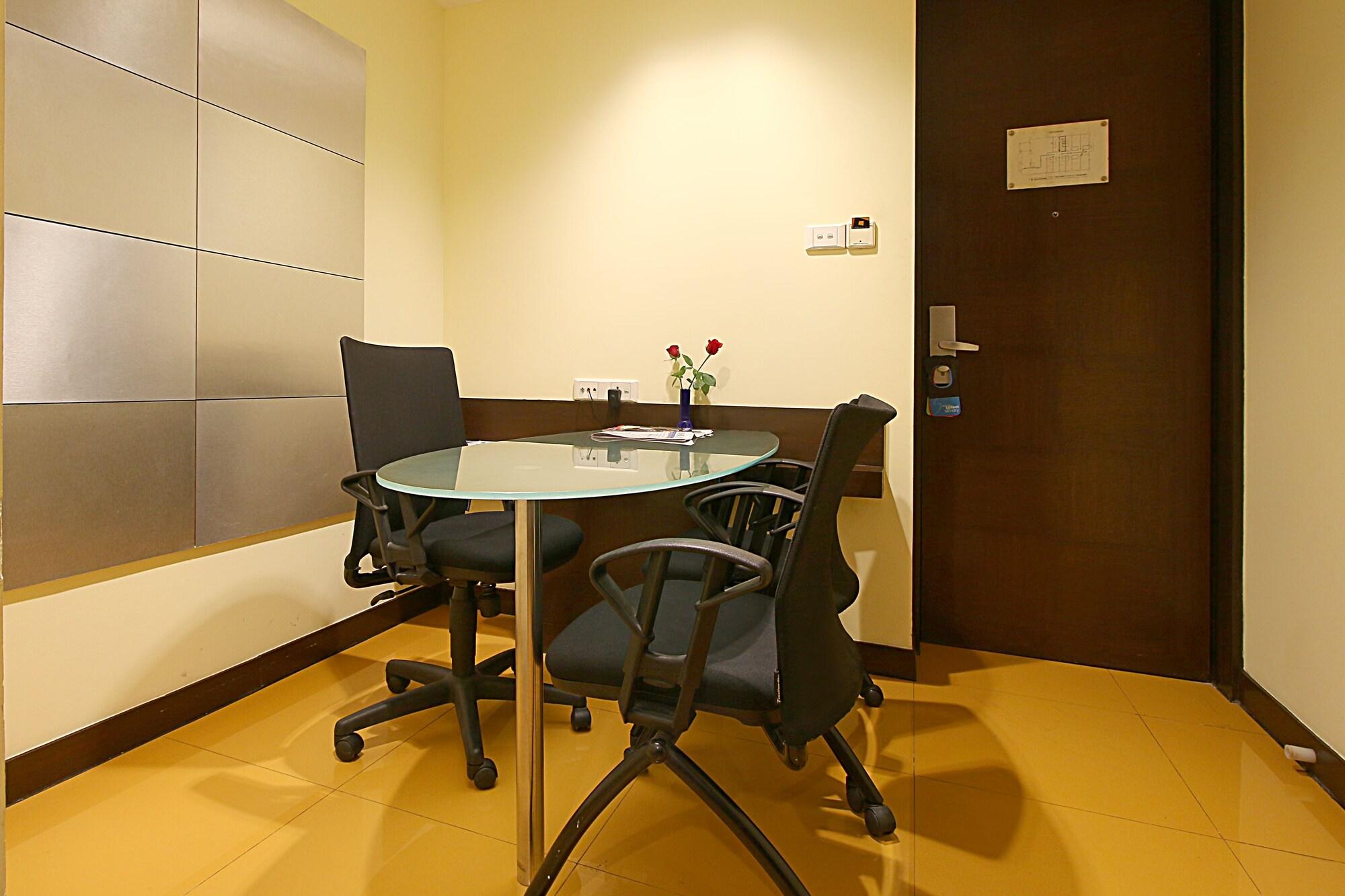 Hotel Studio Estique Pune Exteriör bild