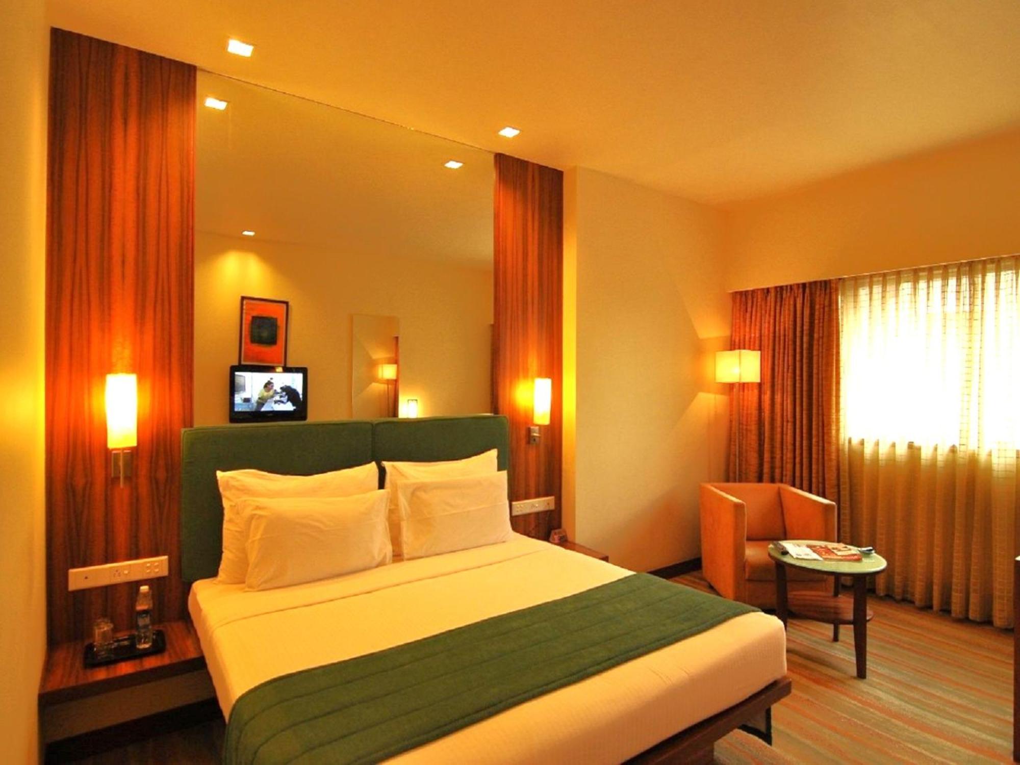 Hotel Studio Estique Pune Exteriör bild