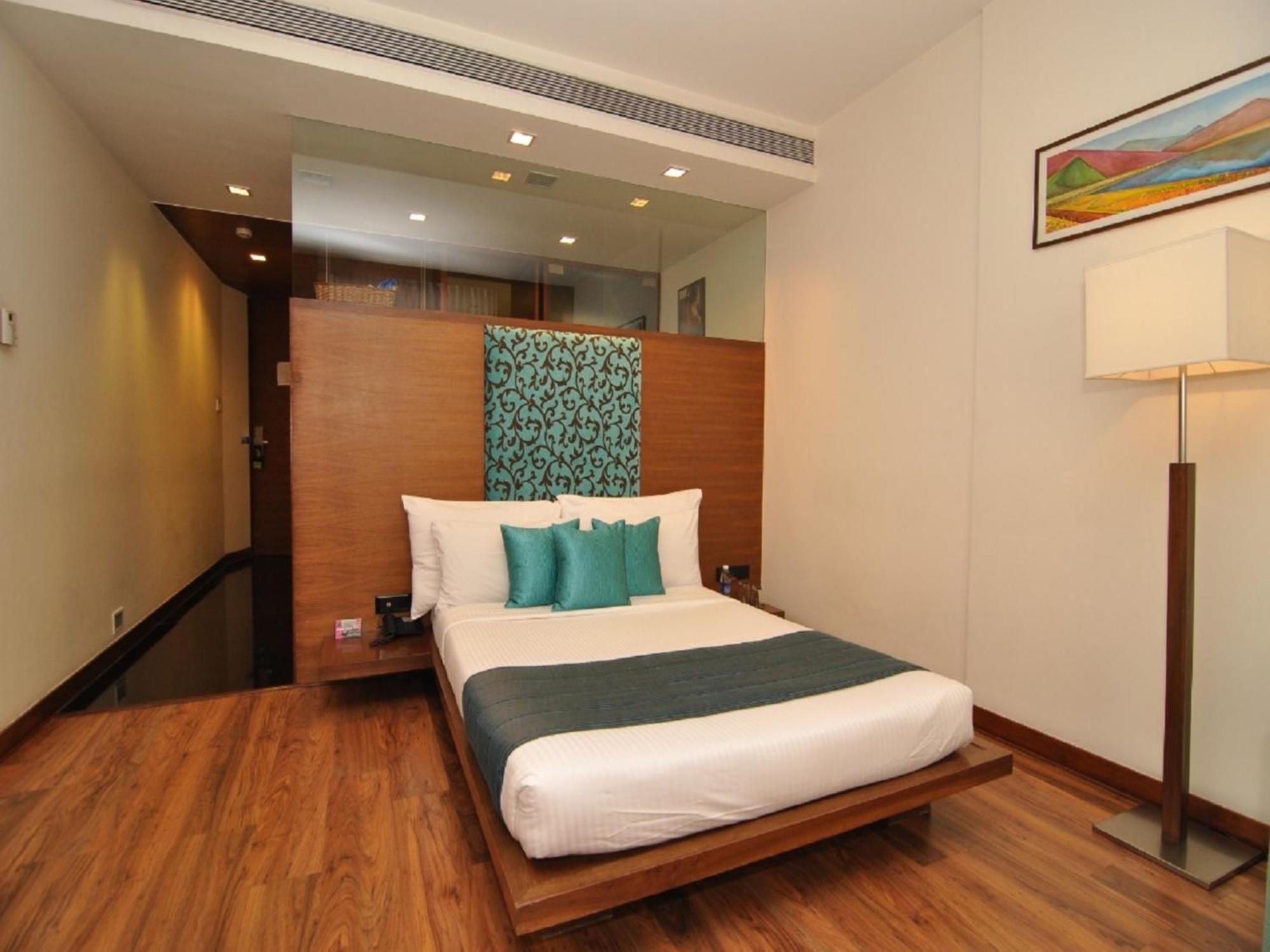 Hotel Studio Estique Pune Exteriör bild