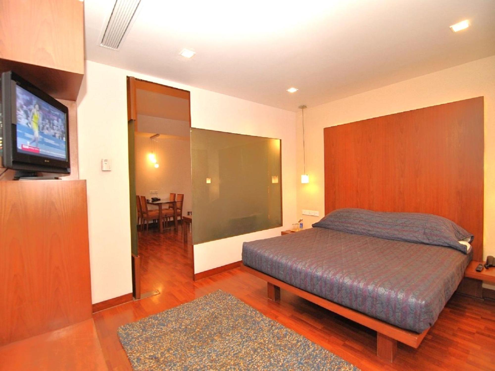 Hotel Studio Estique Pune Exteriör bild