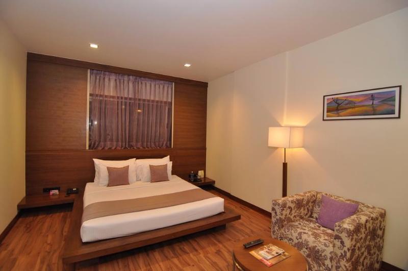 Hotel Studio Estique Pune Exteriör bild