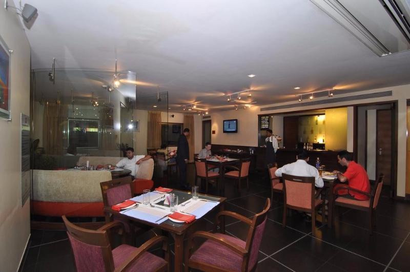 Hotel Studio Estique Pune Exteriör bild